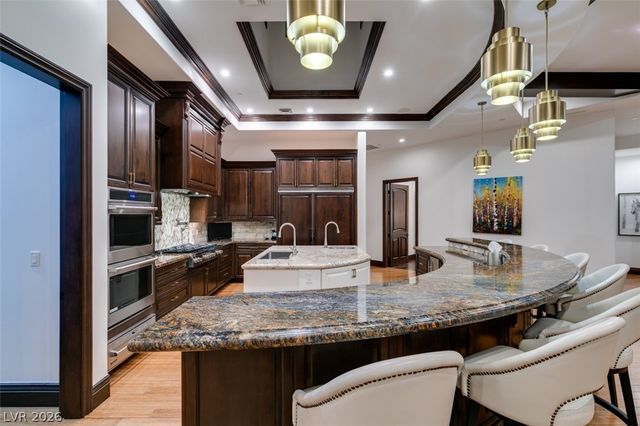 11 Quintessa Circle, Las Vegas, NV 89141