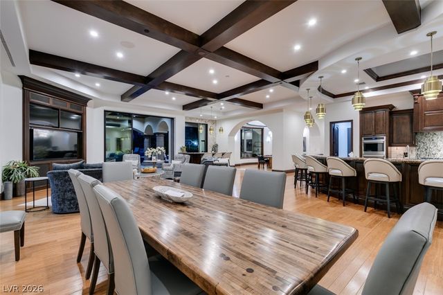 11 Quintessa Circle, Las Vegas, NV 89141