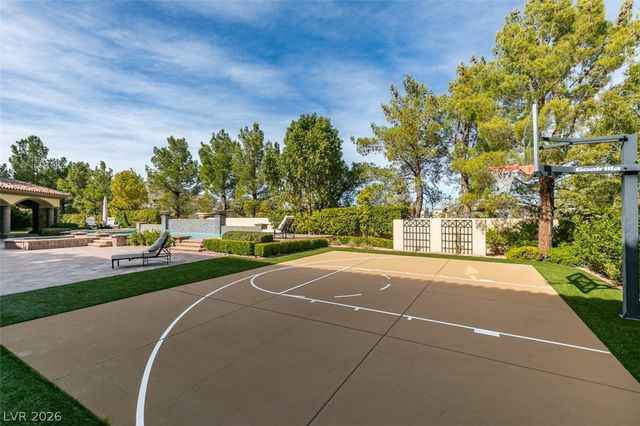 11 Quintessa Circle, Las Vegas, NV 89141