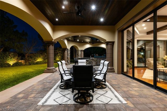 11 Quintessa Circle, Las Vegas, NV 89141