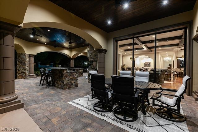 11 Quintessa Circle, Las Vegas, NV 89141