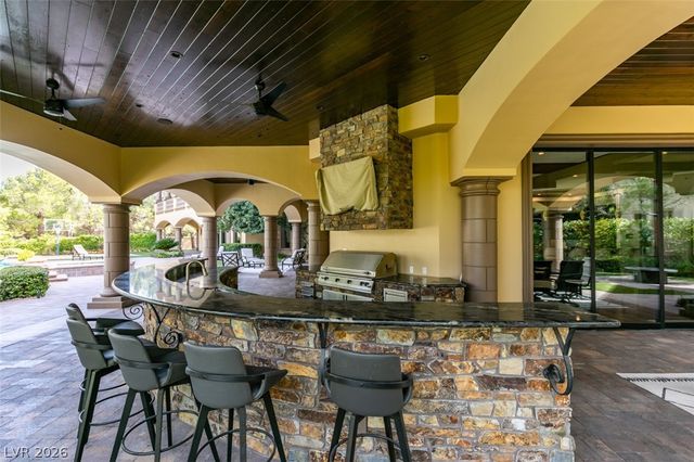 11 Quintessa Circle, Las Vegas, NV 89141