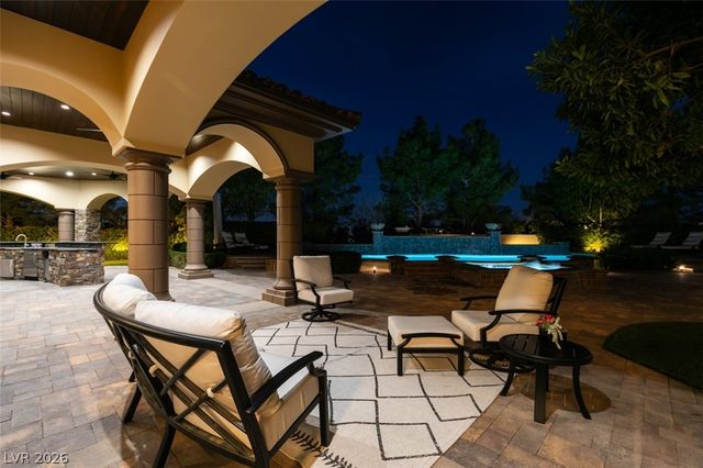 11 Quintessa Circle, Las Vegas, NV 89141