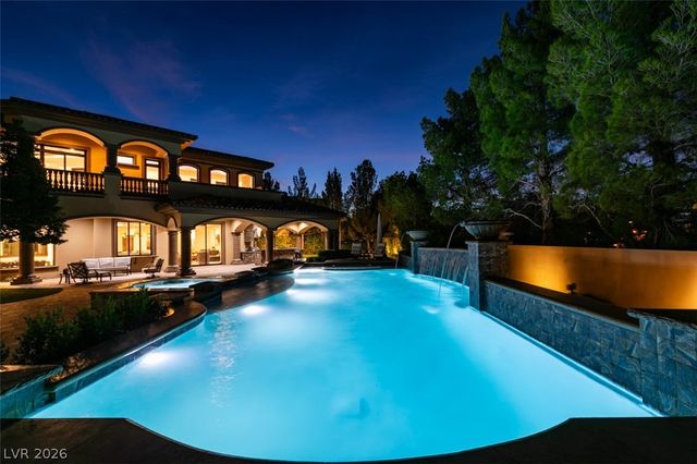 11 Quintessa Circle, Las Vegas, NV 89141