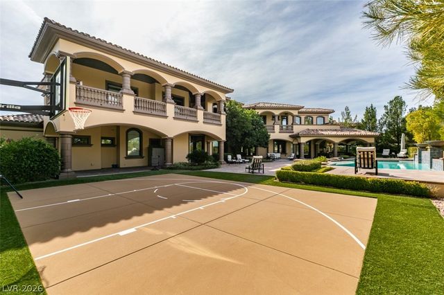 11 Quintessa Circle, Las Vegas, NV 89141