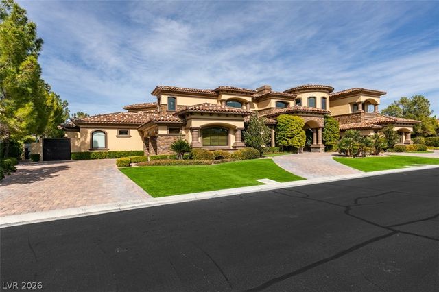 11 Quintessa Circle, Las Vegas, NV 89141