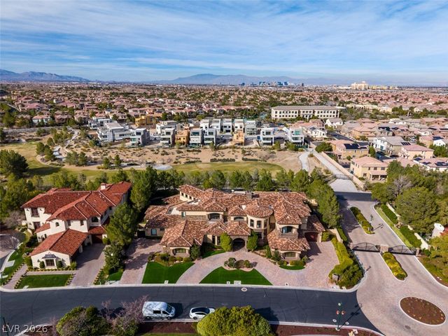 11 Quintessa Circle, Las Vegas, NV 89141