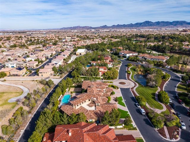 11 Quintessa Circle, Las Vegas, NV 89141