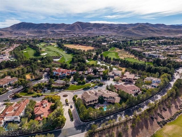 11 Quintessa Circle, Las Vegas, NV 89141