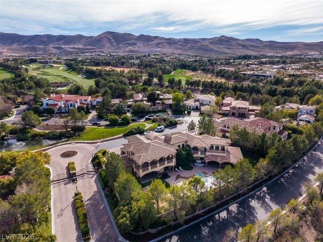 11 Quintessa Circle, Las Vegas, NV 89141