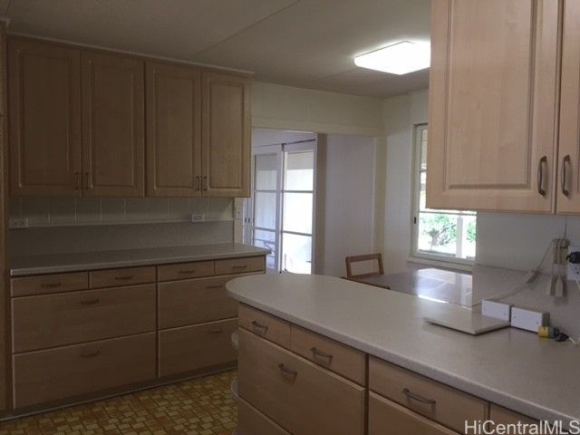 284 Kuliouou Road A, Honolulu, HI 96821
