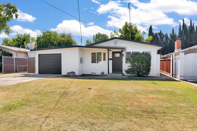 1812 W 5th Street, Madera, CA 93637
