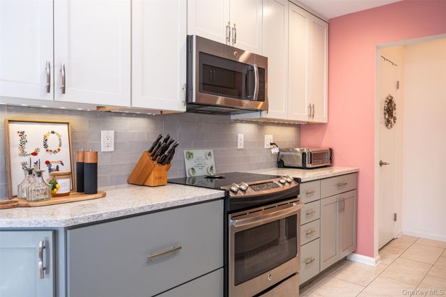 4 Foxwood Drive 5, Pleasantville, NY 10570