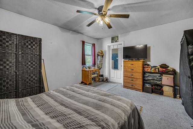 1290 Old Porter Road, Porter, IN 46304