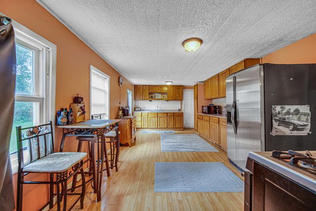 1290 Old Porter Road, Porter, IN 46304