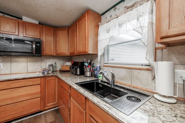 1001 Crystal Hill Road, Hot Springs, AR 71913