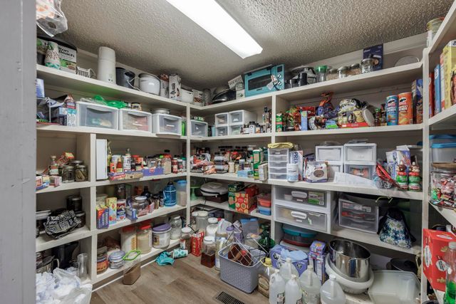 1001 Crystal Hill Road, Hot Springs, AR 71913