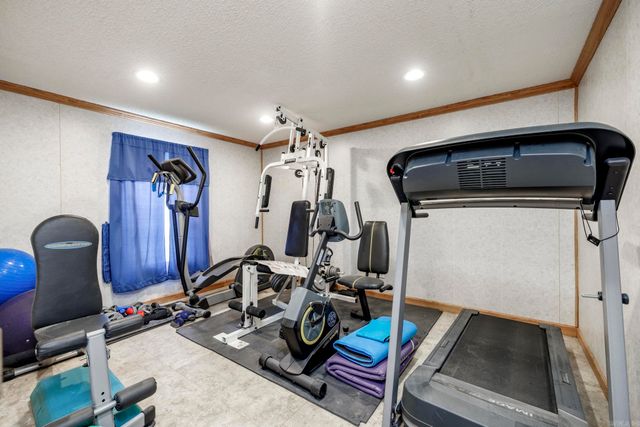 1001 Crystal Hill Road, Hot Springs, AR 71913