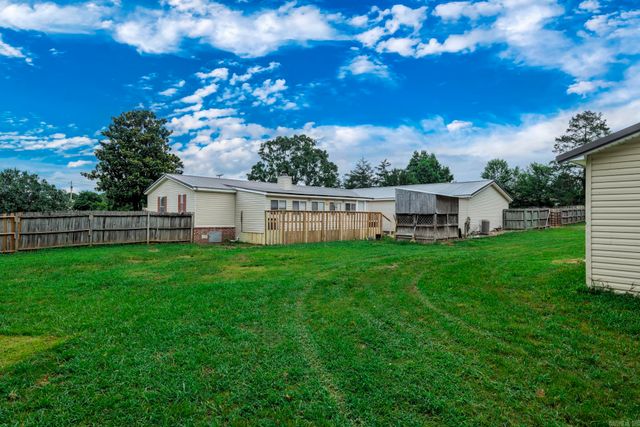 1001 Crystal Hill Road, Hot Springs, AR 71913