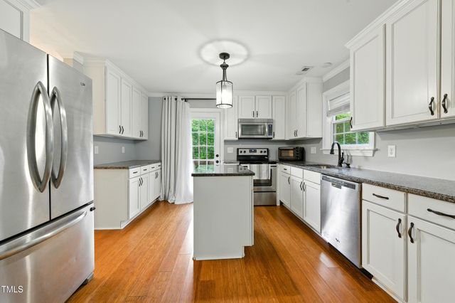 240 Jay Street, Chapel Hill, NC 27516