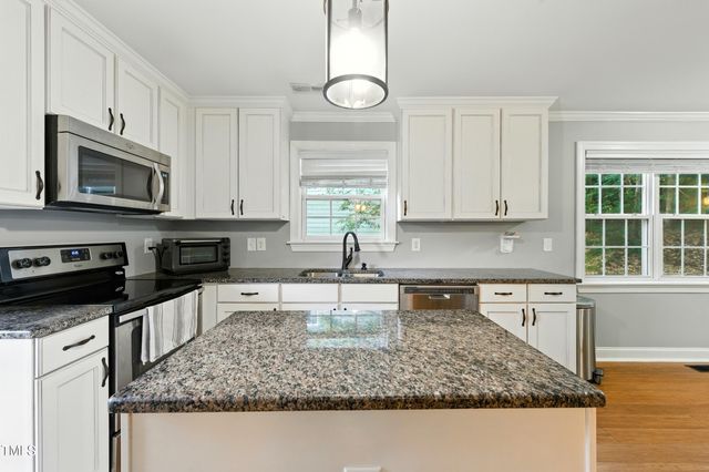 240 Jay Street, Chapel Hill, NC 27516