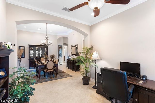 6155 Dogleg DR, Naples, FL 34113