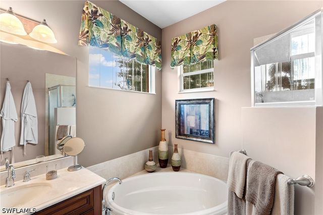 6155 Dogleg DR, Naples, FL 34113