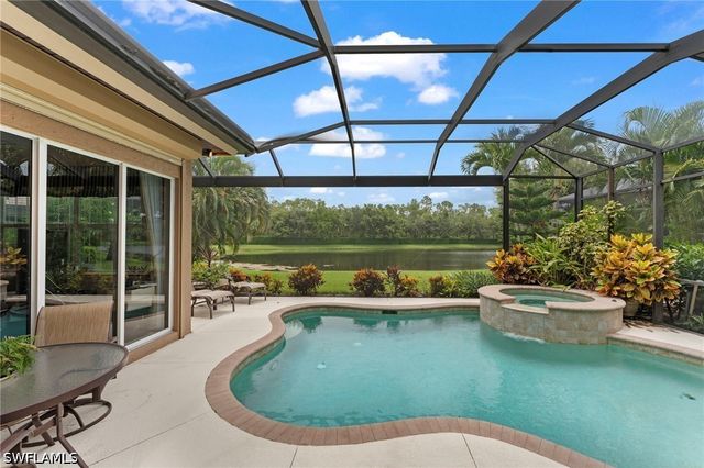 6155 Dogleg DR, Naples, FL 34113