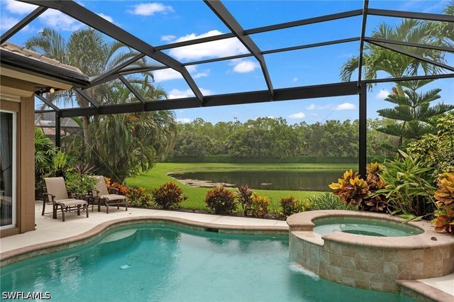 6155 Dogleg DR, Naples, FL 34113