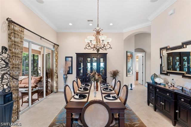 6155 Dogleg DR, Naples, FL 34113