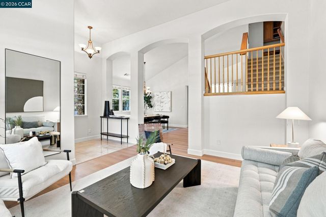 1101 Sunny Cove St, Walnut Creek, CA 94597