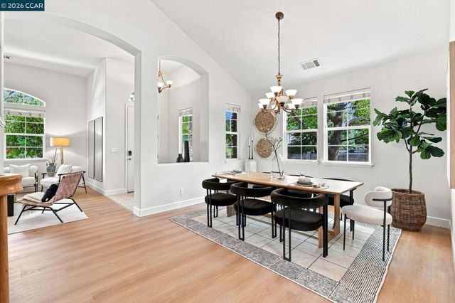 1101 Sunny Cove St, Walnut Creek, CA 94597