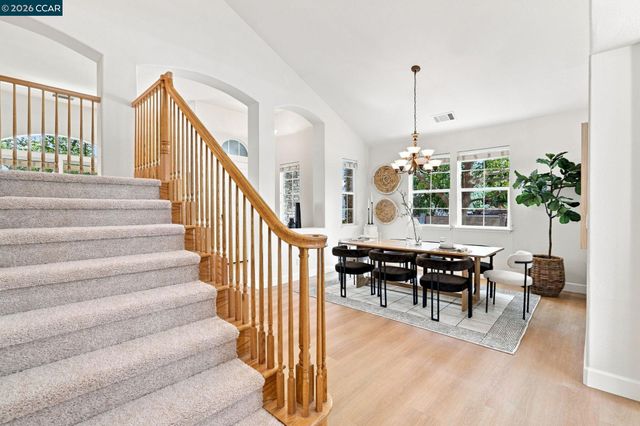 1101 Sunny Cove St, Walnut Creek, CA 94597