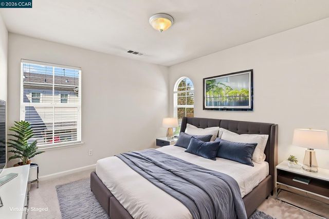 1101 Sunny Cove St, Walnut Creek, CA 94597