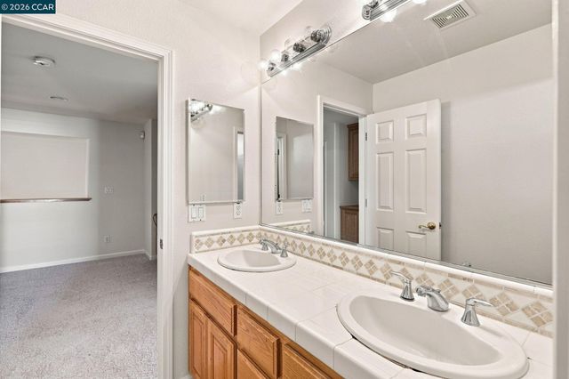 1101 Sunny Cove St, Walnut Creek, CA 94597