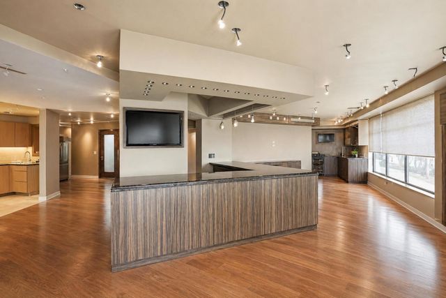 11324 Southwest Highway, Palos Hills, IL 60465