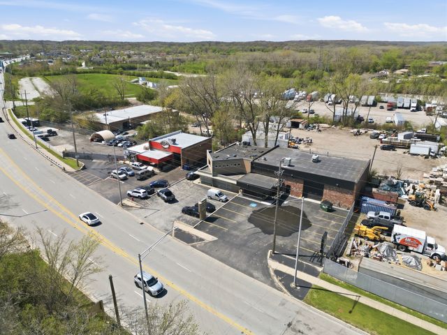 11324 Southwest Highway, Palos Hills, IL 60465