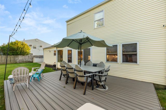 23 Blueberry Lane, Patchogue, NY 11772