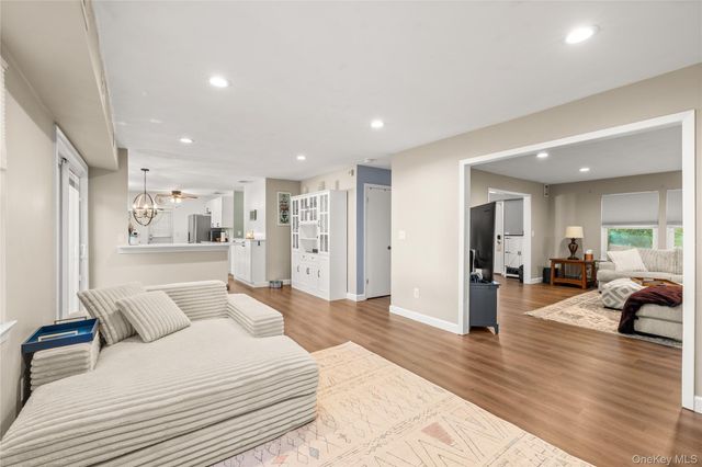 23 Blueberry Lane, Patchogue, NY 11772