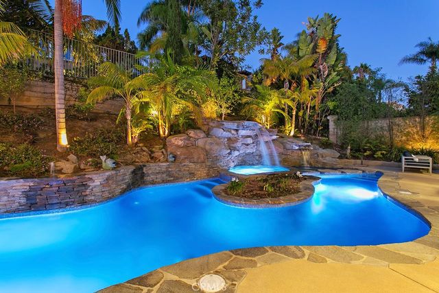 9 Newcastle Lane, Laguna Niguel, CA 92677