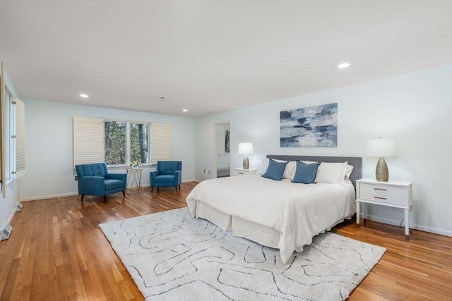 183 Kings Grant Rd, Weston, MA 02493