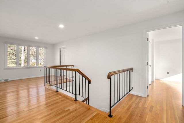 183 Kings Grant Rd, Weston, MA 02493