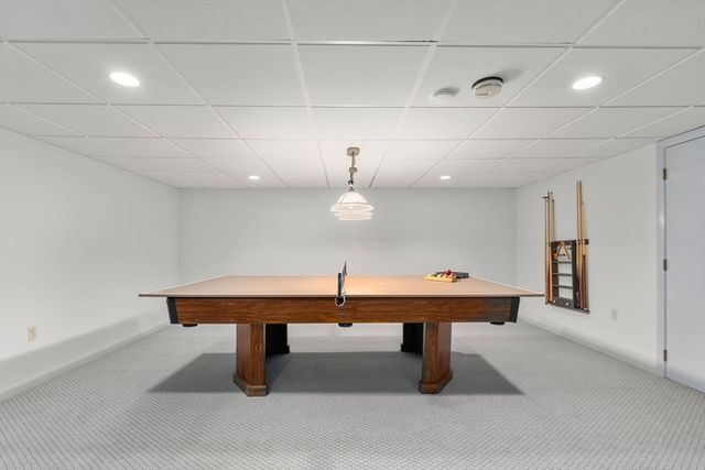 183 Kings Grant Rd, Weston, MA 02493