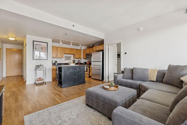 929 Portland Avenue 902, Minneapolis, MN 55404