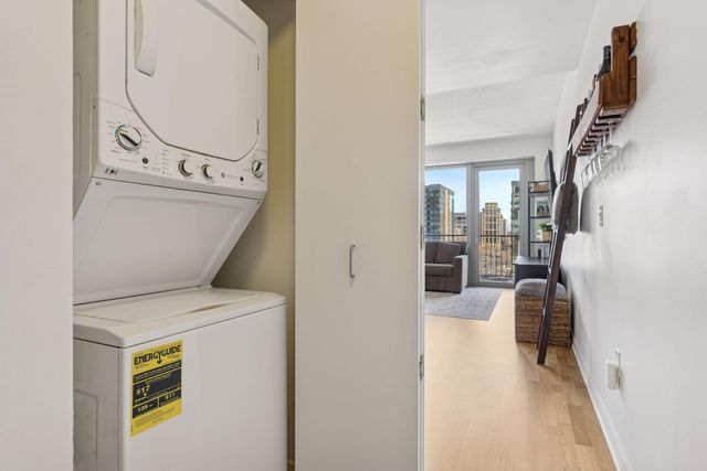 929 Portland Avenue 902, Minneapolis, MN 55404