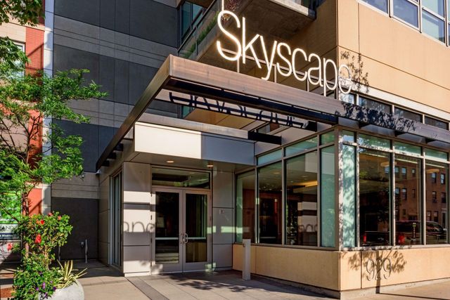 929 Portland Avenue 902, Minneapolis, MN 55404