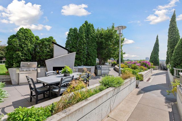 929 Portland Avenue 902, Minneapolis, MN 55404