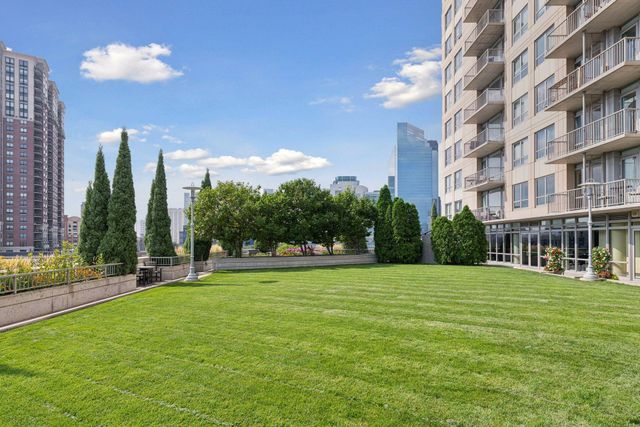 929 Portland Avenue 902, Minneapolis, MN 55404