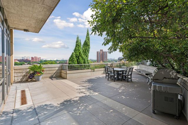 929 Portland Avenue 902, Minneapolis, MN 55404