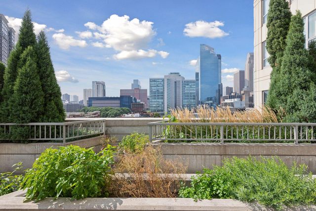 929 Portland Avenue 902, Minneapolis, MN 55404